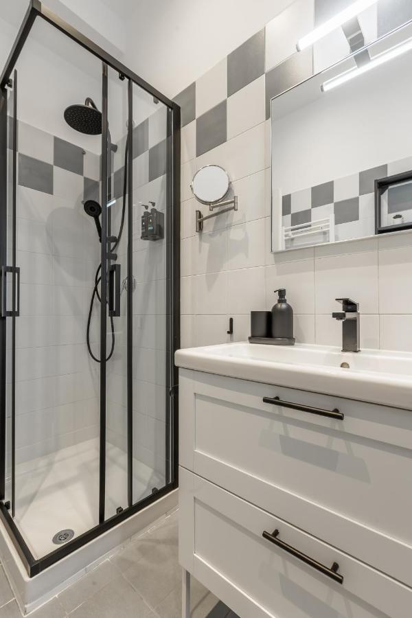 Imperium House - Appartamento Con Giardino Privato, 3 Minuti Da Metro Piazza Bologna, A-C, Rom Exteriör bild