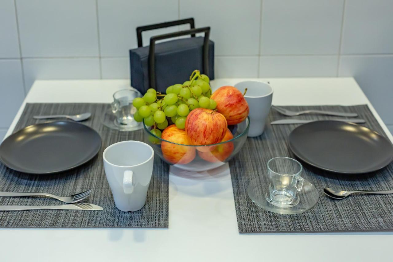 Imperium House - Appartamento Con Giardino Privato, 3 Minuti Da Metro Piazza Bologna, A-C, Rom Exteriör bild